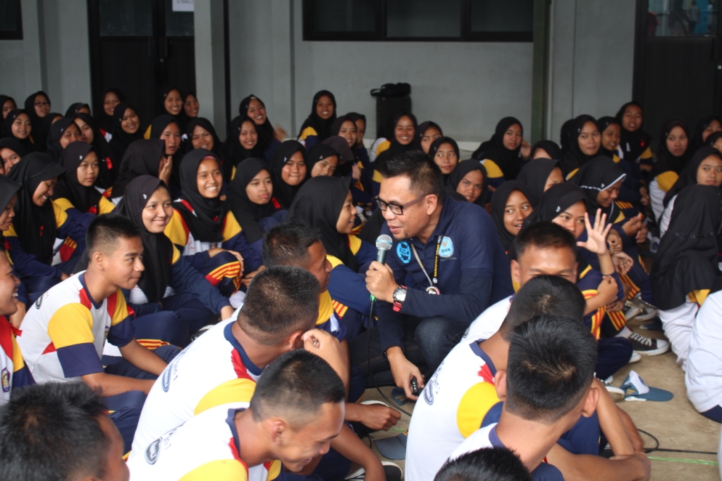 SMK NEGERI 1 KAWALI BENTUK KARAKTER PELAJAR UNTUK MAMPU TOLAK NARKOBA