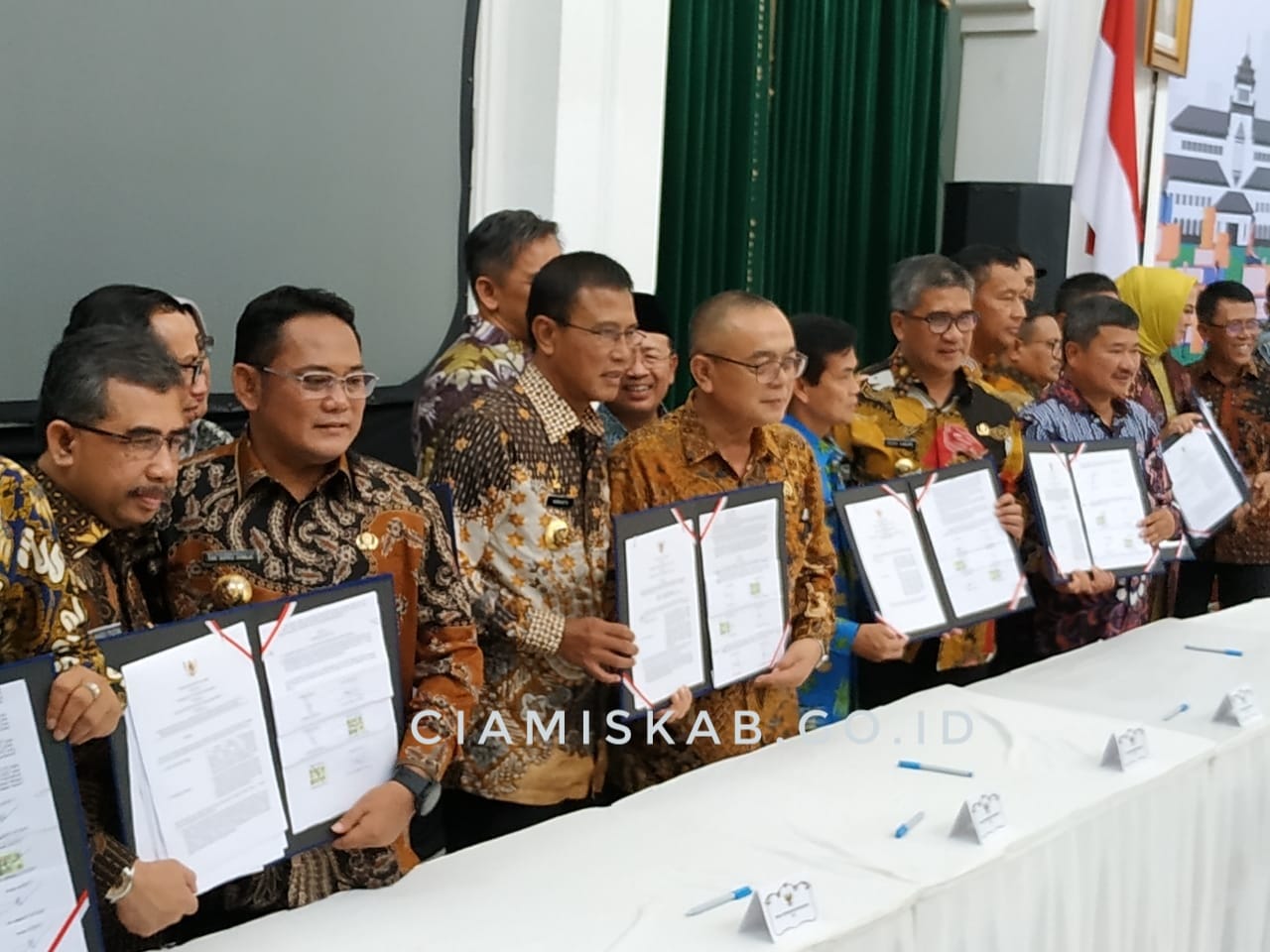 KERJASAMA PEMDA KABUPATEN CIAMIS DENGAN KANWIL BADAN PERTANAHAN NASIONAL (BPN) PROVINSI JAWA BARAT DAN KANTOR PERTANAHAN KABUPATEN CIAMIS MUDAHKAN LEGALISASI ASET TANAH