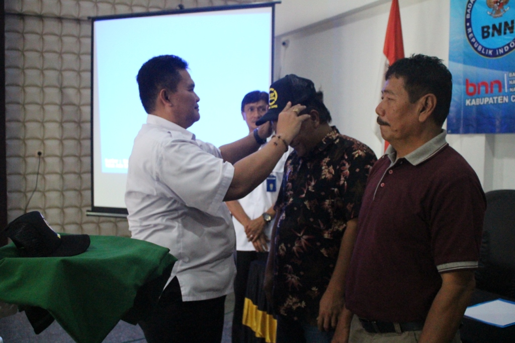 BERDAYAKAN MASYARAKAT UNTUK MENJADI SATGAS ANTI NARKOBA