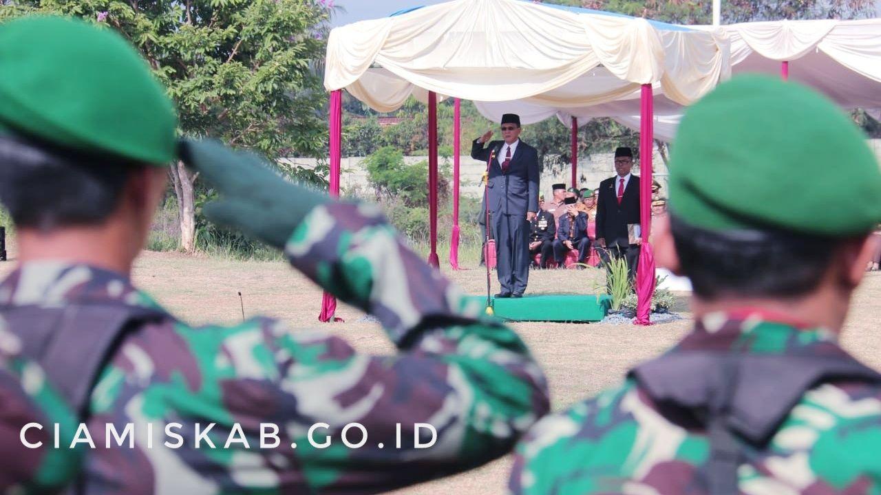 Bupati Ciamis Sebagai Inspektur Pada Upacara HUT Ke-47 TNI di Kota Banjar