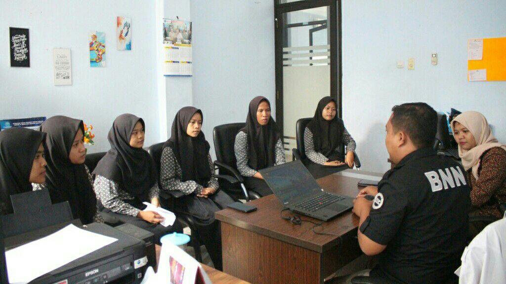 BNNK Ciamis Terima Audiensi Siswi SMK Hepweti Ciamis