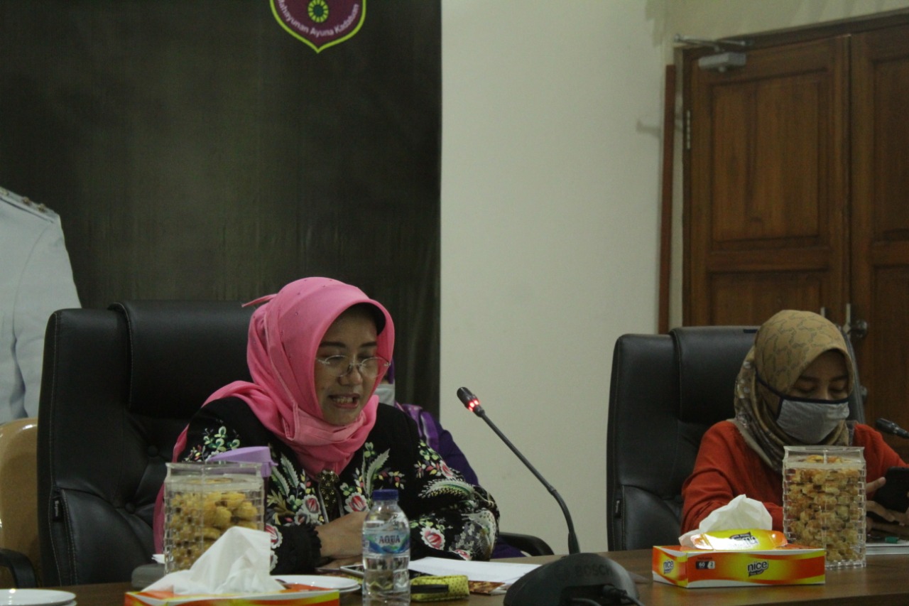 Ny. Hj. Kania Herdiat Apresiasi Kinerja Istri Kepala Dinas dalam Upaya Percepatan Penanganan Covid 19