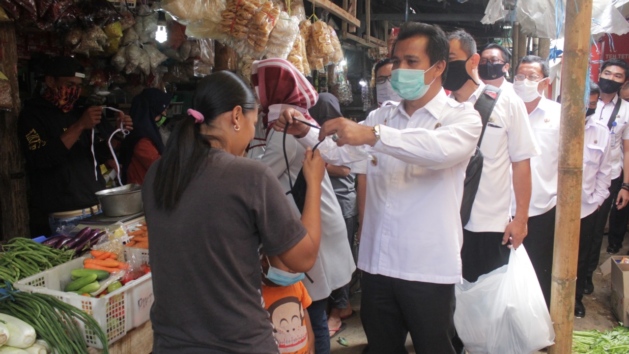 Sosialisasikan Adaptasi Kebiasaan Baru, Wabup Ciamis Blusukan ke Pasar Tradisional