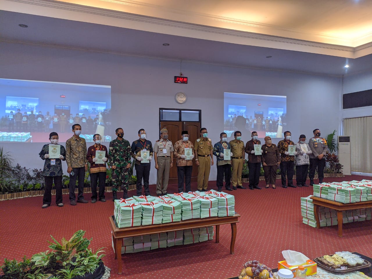 Bupati Ciamis Hadiri Penyerahan 1 Juta Sertipikat Tanah