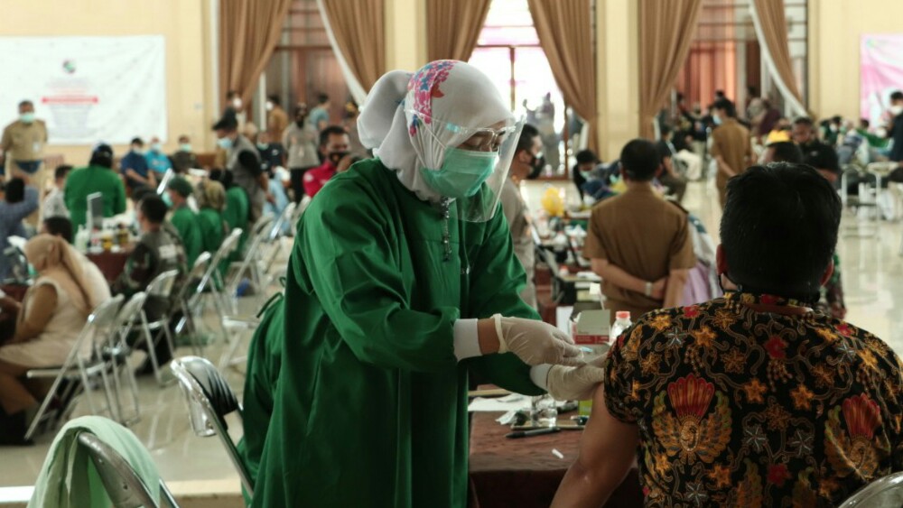 Akselerasi Vaksinasi Covid-19, Pemkab Ciamis Vaksin 2 043 Pelayan Publik.