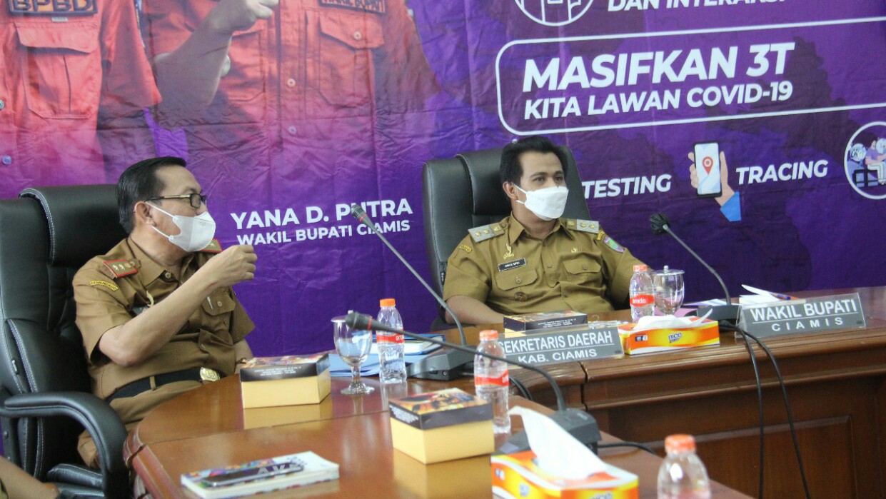 Targetkan Tuntas Desember 2021, Gubernur Jabar Minta Kepala Daerah Masifkan Vaksinasi Covid-19.