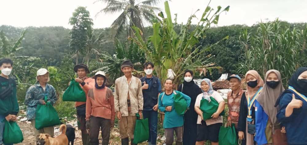 GMD Kabupaten Ciamis Bagikan Paket Sembako bagi Masyarakat Kurang Mampu