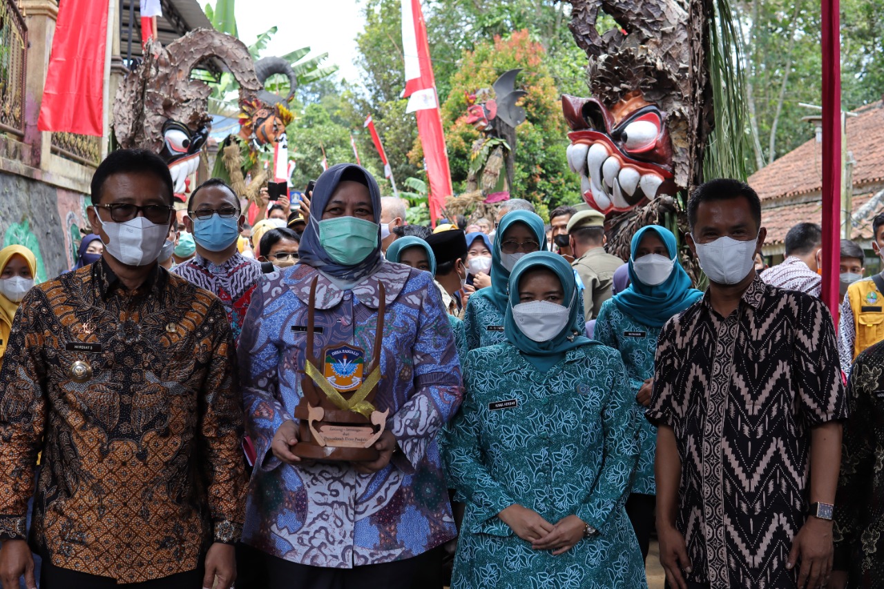 Team Penilai Lomba Posyandu Provinsi Jabar Rechecking Ke Posyandu Langensari Panjalu