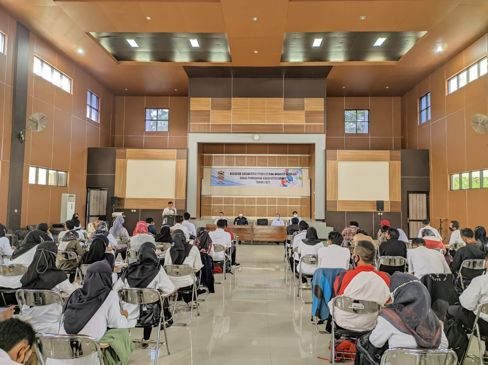 Ratusan Admin Sekolah Ikuti Sosialisasi Pengelolaan Website Sekolah