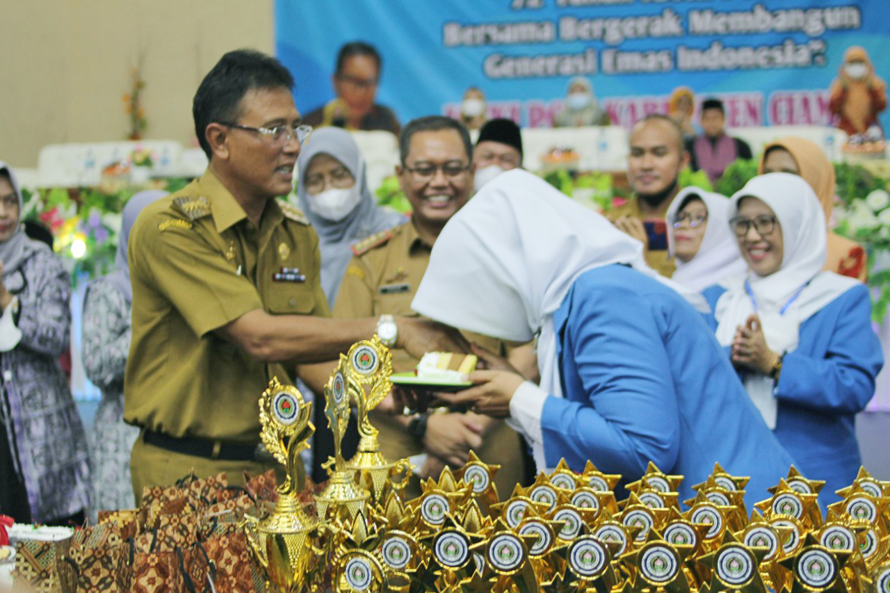 HUT IGTKI PGRI Ke-72, Bupati: Secepatnya akan Tingkatkan Lagi Kesejahteraan Tenaga Guru Taman Kanak-Kanak.”