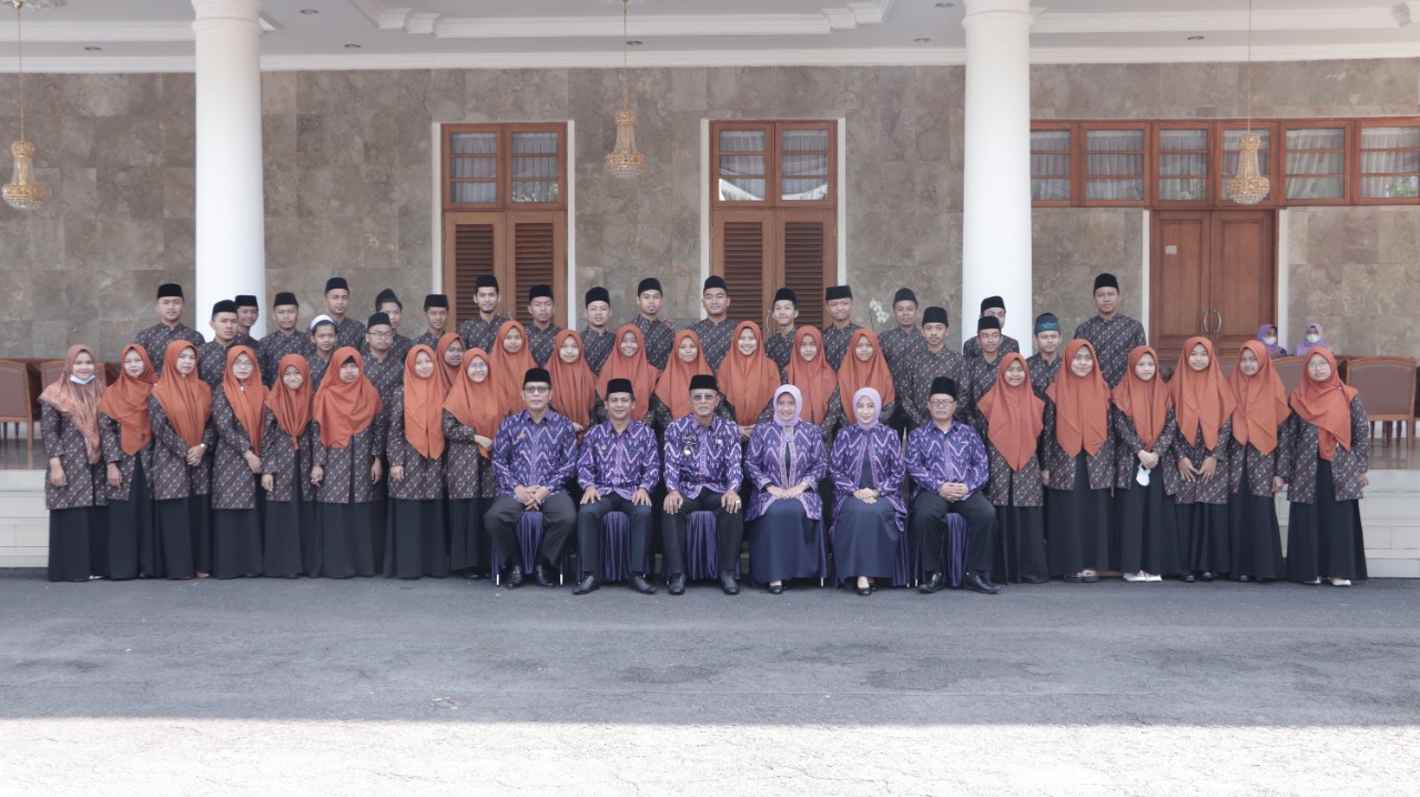 Bupati Ciamis Lepas Kafilah Kabupaten Ciamis Pada MTQ Ke-XXXVII Tingkat Provinsi Jawa Barat Tahun 2022.