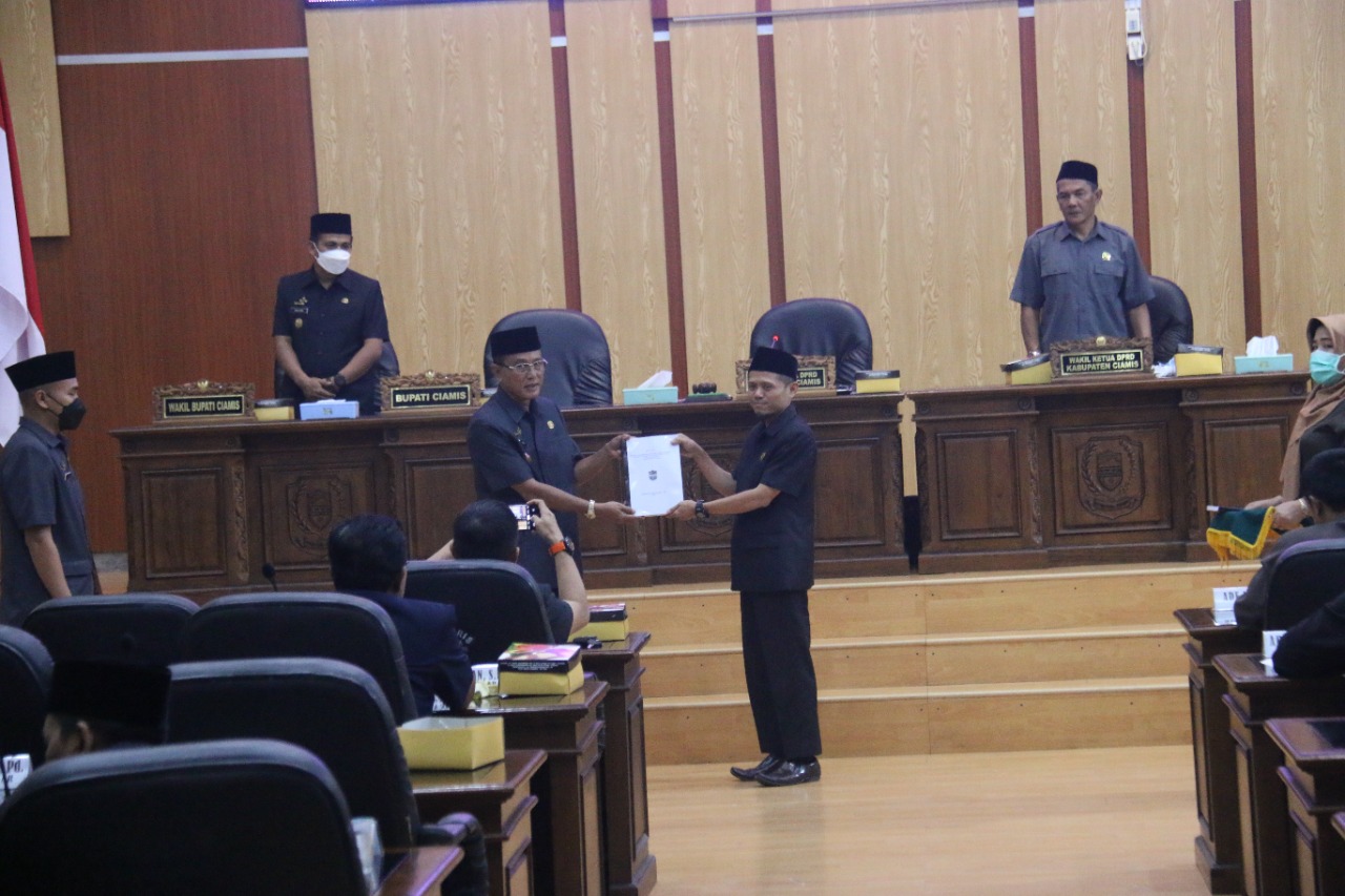 Bupati Ciamis Sampaikan Rancangan KUA dan PPAS TA. 2023 dalam Rapat Paripurna DPRD