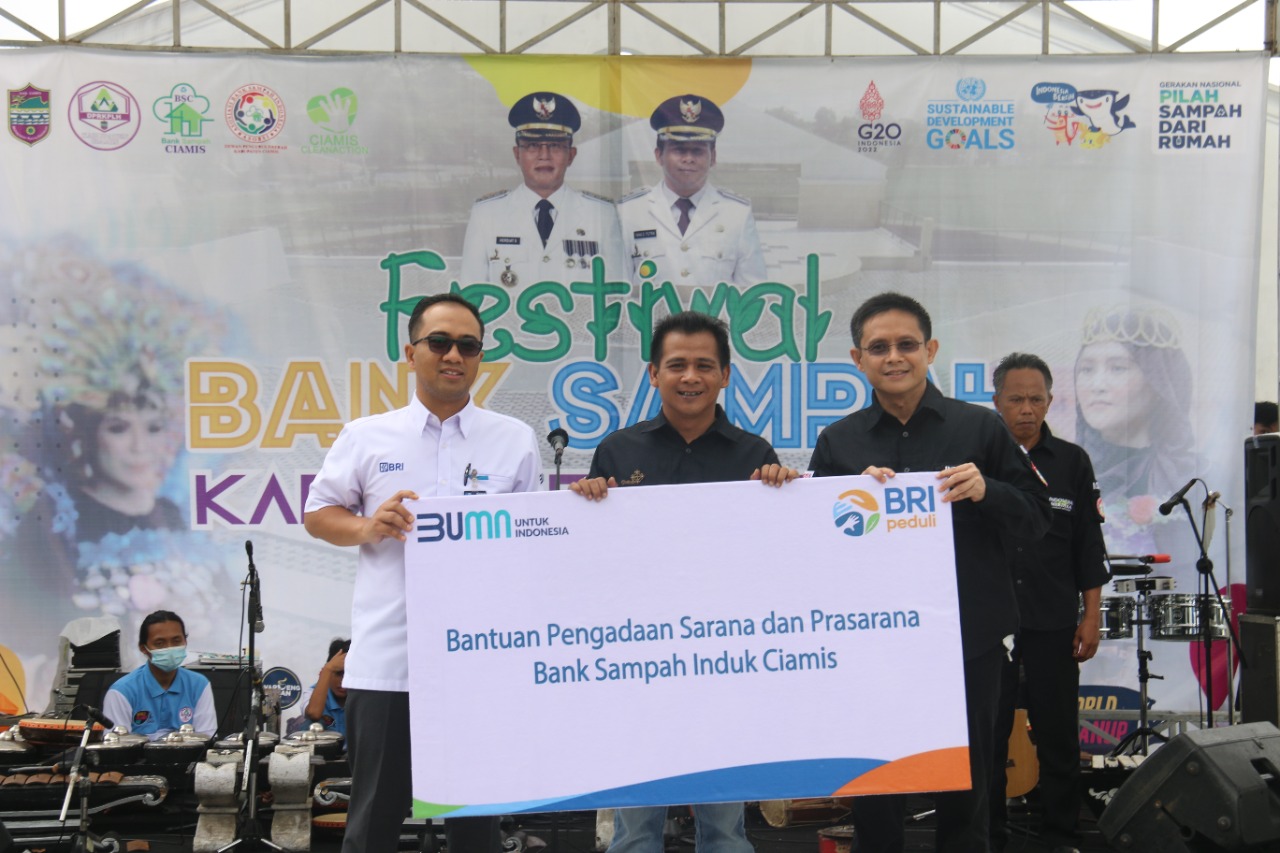Tutup Kegiatan WCD, Wabup Ciamis : Bank Sampah Sebagai Upaya Tingkatkan Perekonomian Masyarakat