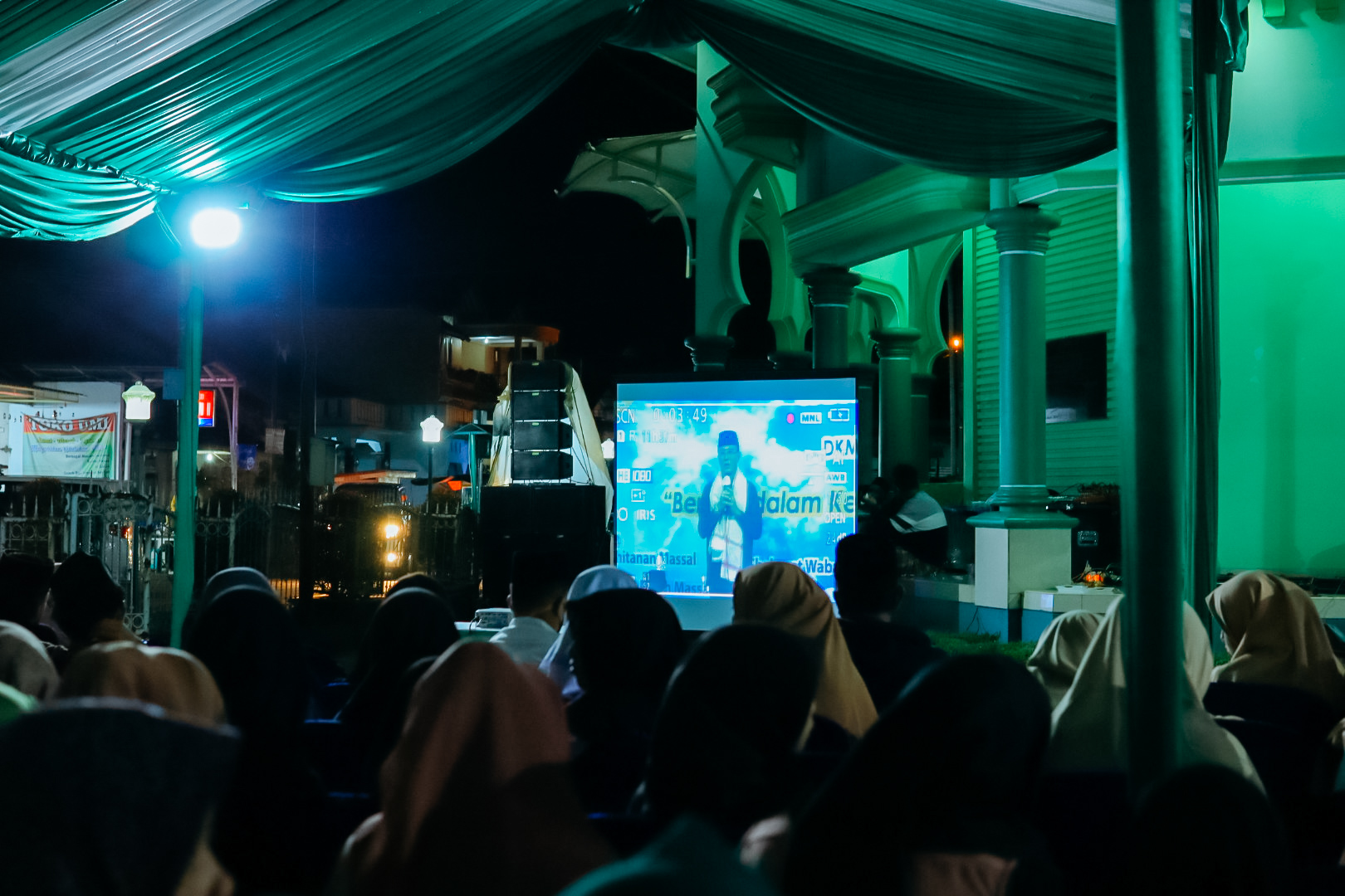 Hadiri Gebyar Maulid Nabi SAW, Bupati Ciamis Salurkan 1.645 Paket Sembako dan Bansos Korban Bencana