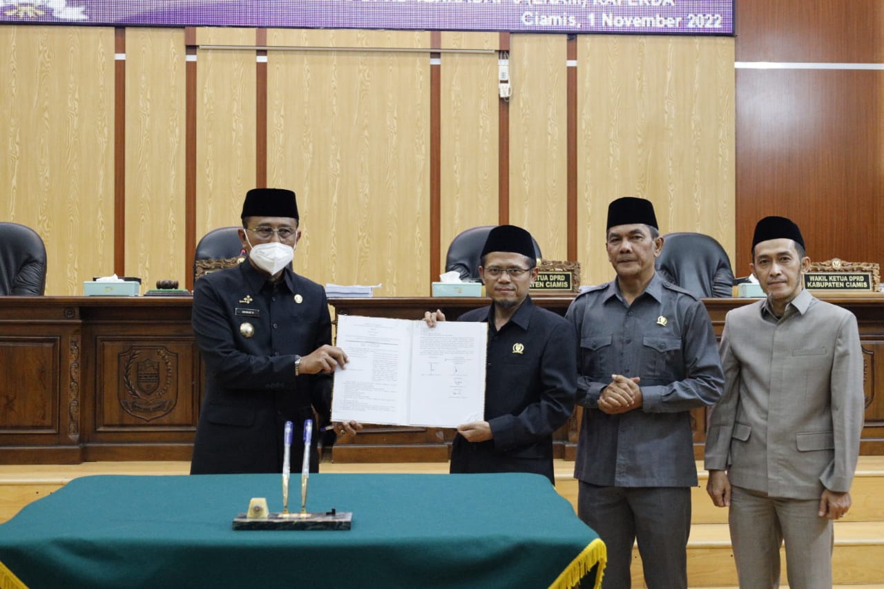16 Raperda Ciamis Sah Menjadi Perda, Bupati Herdiat : Semoga Dapat Mengakomodir Kepentingan Masyarakat