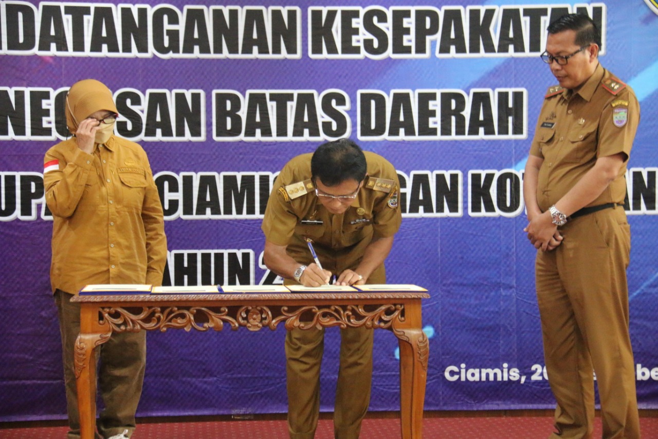 Tetapkan Batas Daerah, Pemkab Ciamis dan Pemkot Banjar Tandatangani Kesepakatan Bersama