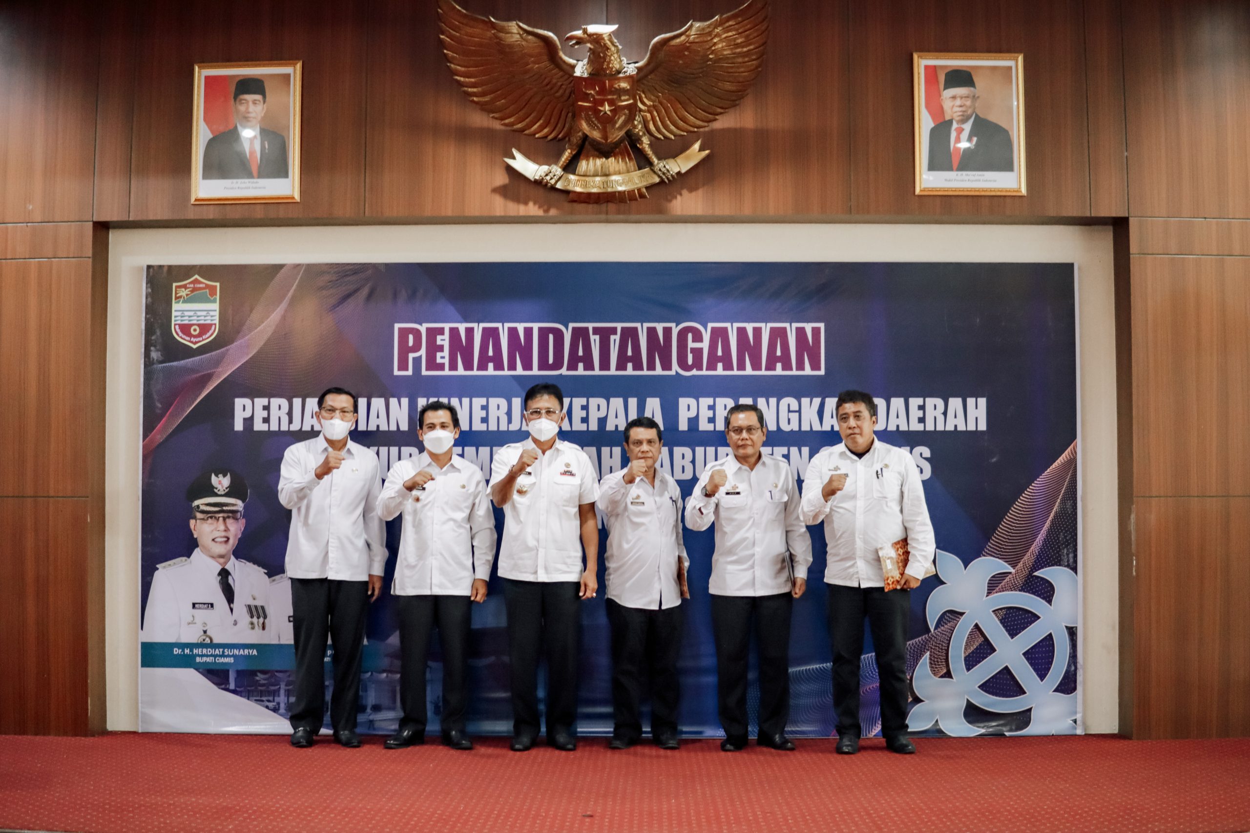 Penandatanganan Perjanjian Kinerja Kepala Perangkat Daerah Lingkup Pemkab Ciamis Tahun 2023, Bupati Ciamis Sampaikan 8 Program Prioritas
