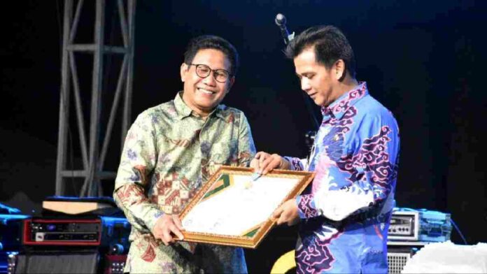Awal Tahun 2023, Bupati Ciamis Kembali Raih Penghargaan dari Kemendes PDTT