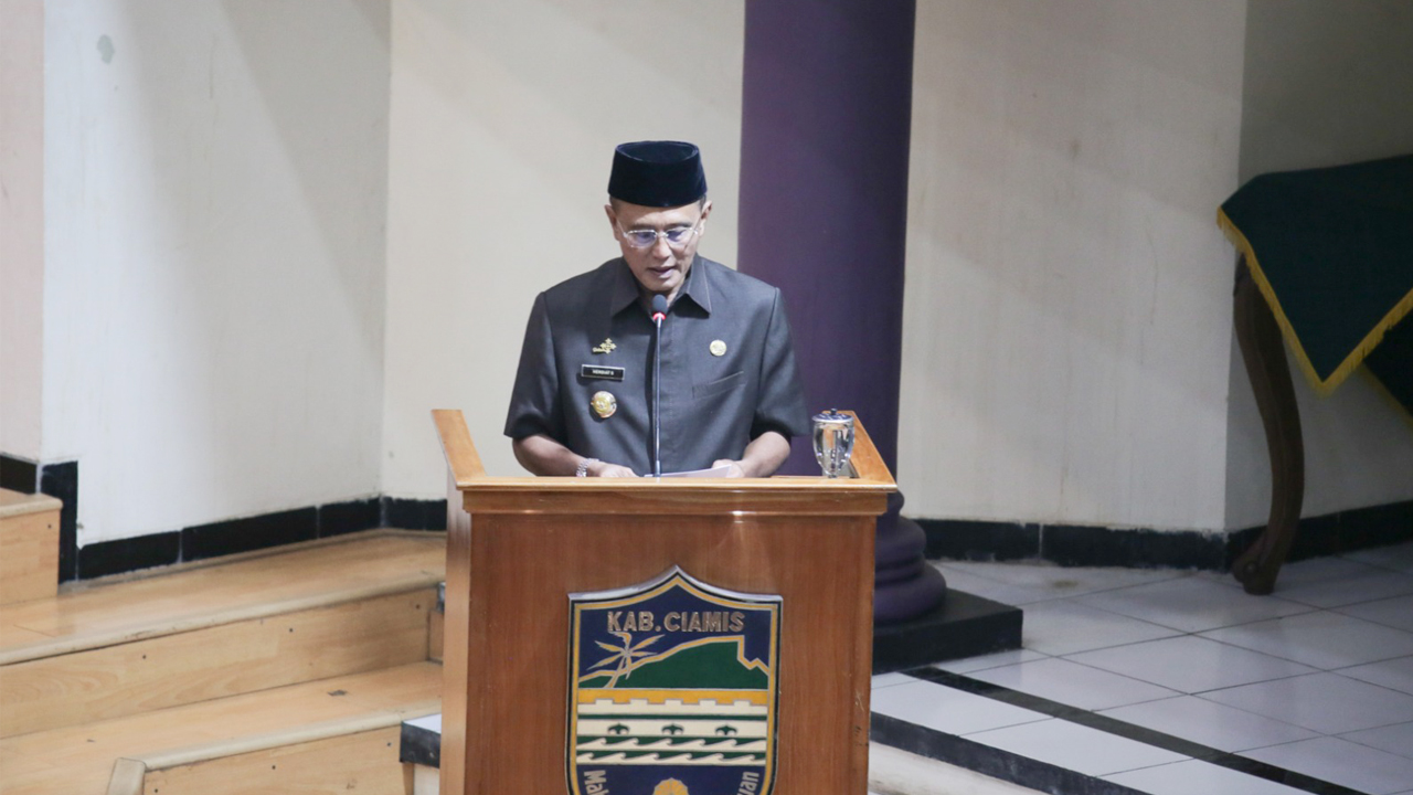 Bupati Ciamis Berikan Jawaban Atas Pandangan Umum Fraksi Terkait Penyempurnaan Persetujuan Substansi atas Raperda RTRW