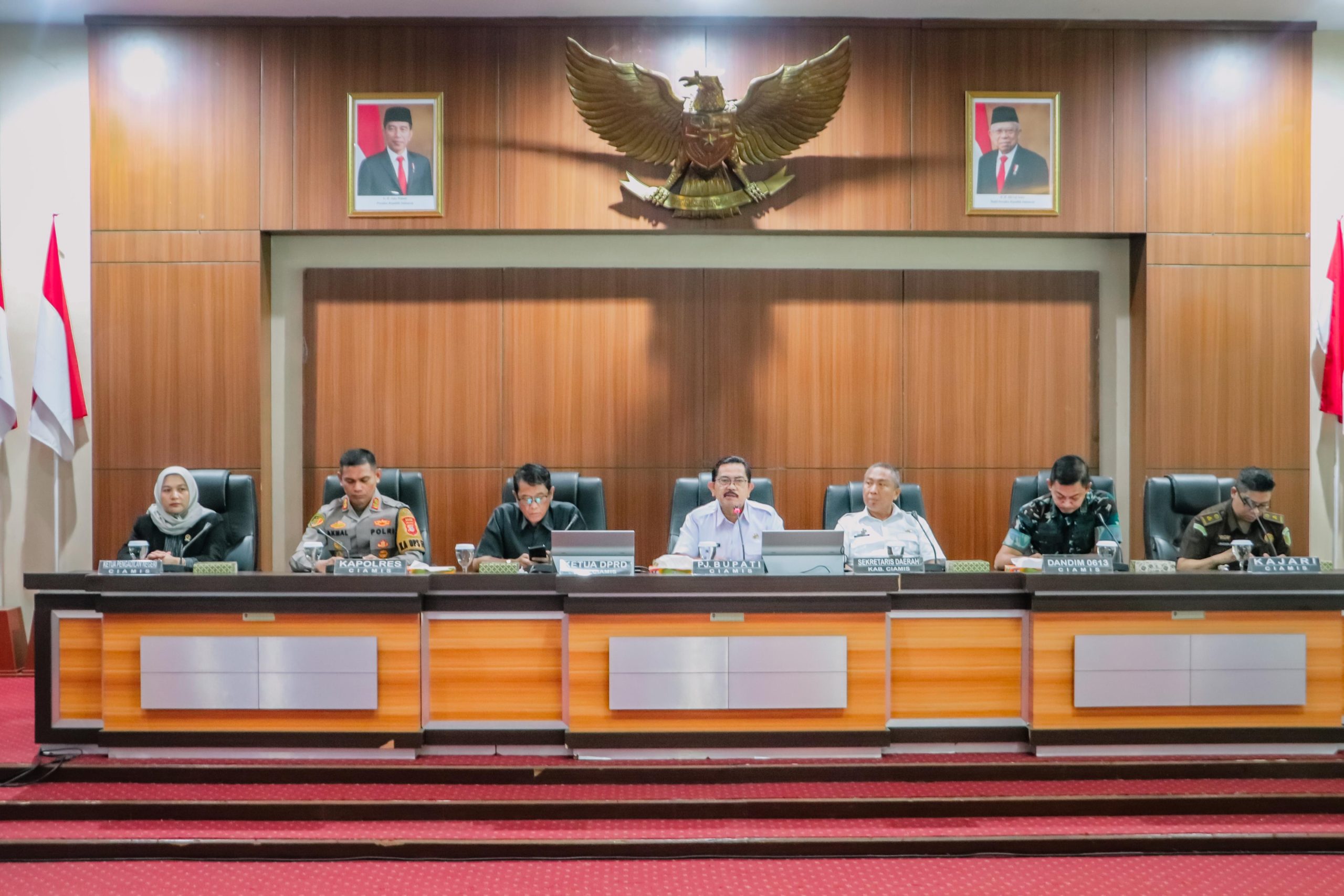 Pj Bupati Ciamis Pimpin Rapat Koordinasi Jelang Pilkada, Pastikan Keamanan dan Kelancaran