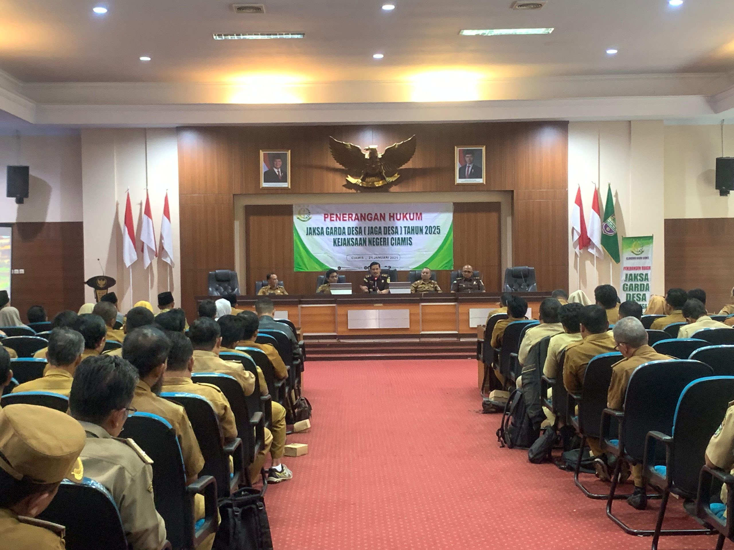 Penerangan Hukum Jaksa Garda Desa (JAGA DESA) dan Sosialisasi Aplikasi Real Time Monitoring Village Management Funding 2025 di Kabupaten Ciamis