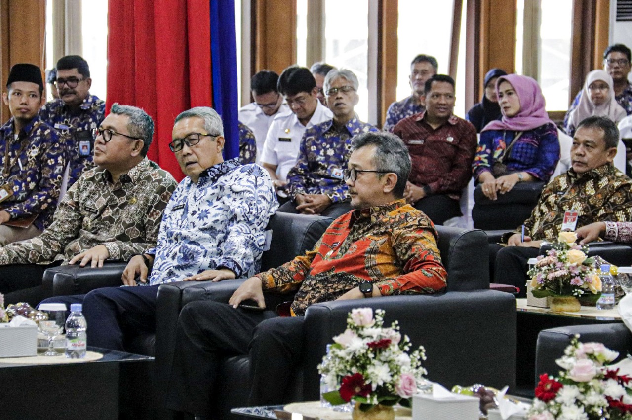 Pj. Bupati Ciamis Hadiri Entry Meeting Evaluasi Penganggaran Pemerintah Daerah 2025 di BPKP Jawa Barat