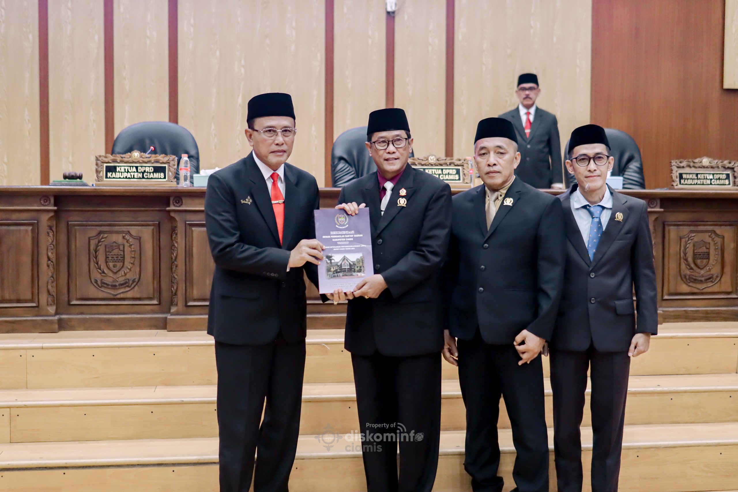 Pemerintah Sambut Baik Rekomendasi DPRD terhadap LKPJ Bupati Ciamis dalam Rapat Paripurna Istimewa