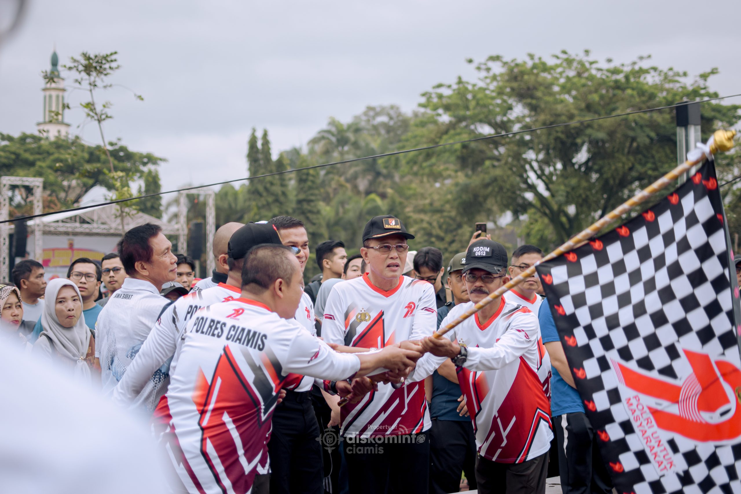 Bupati Ciamis Dorong Polri untuk Terus Mengayomi Masyarakat dalam Peringatan Hari Bhayangkara ke-79