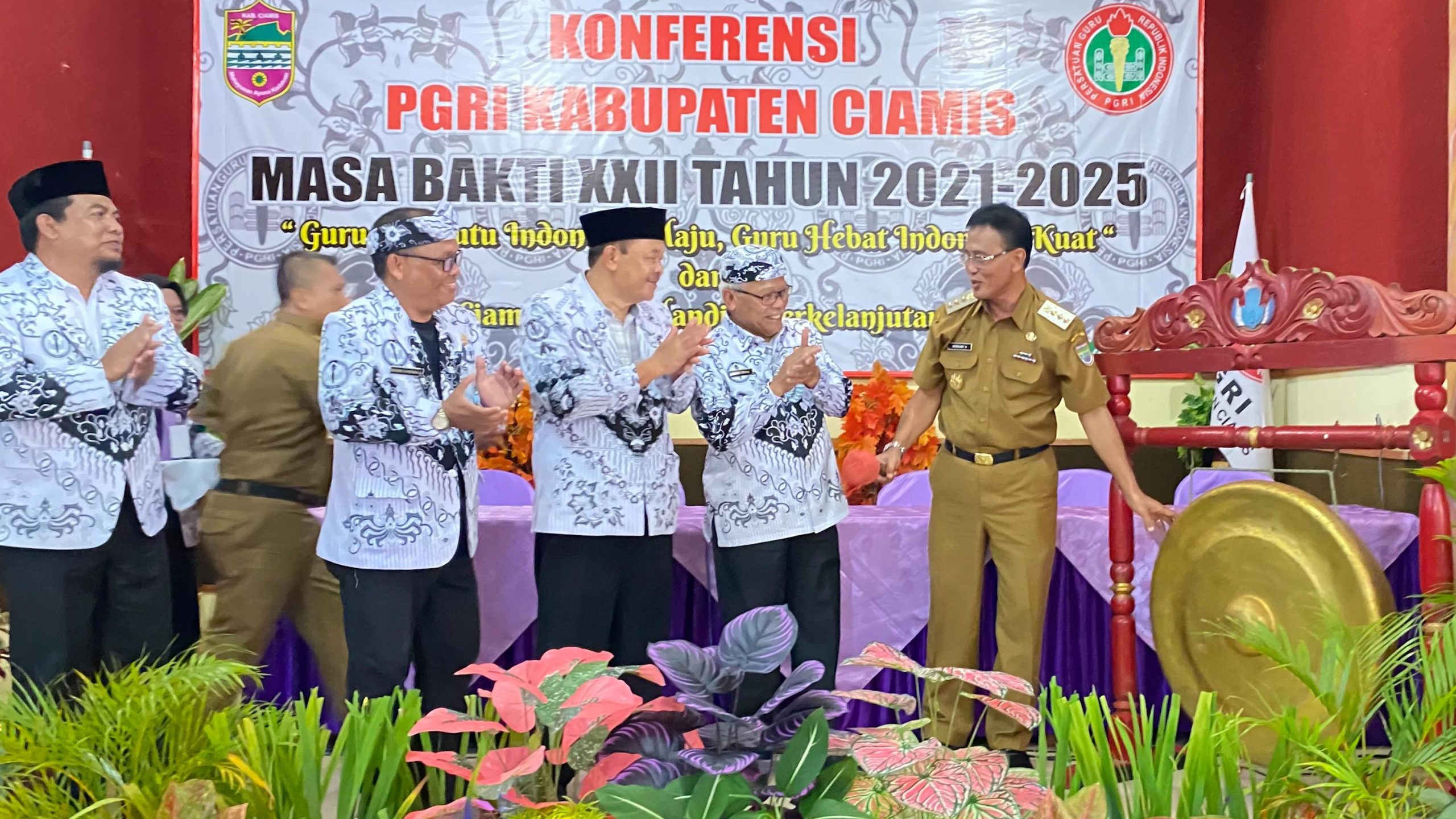 Bupati Ciamis Buka Konferensi PGRI ke-22, Dorong Penguatan Organisasi dan Kualitas Pendidikan
