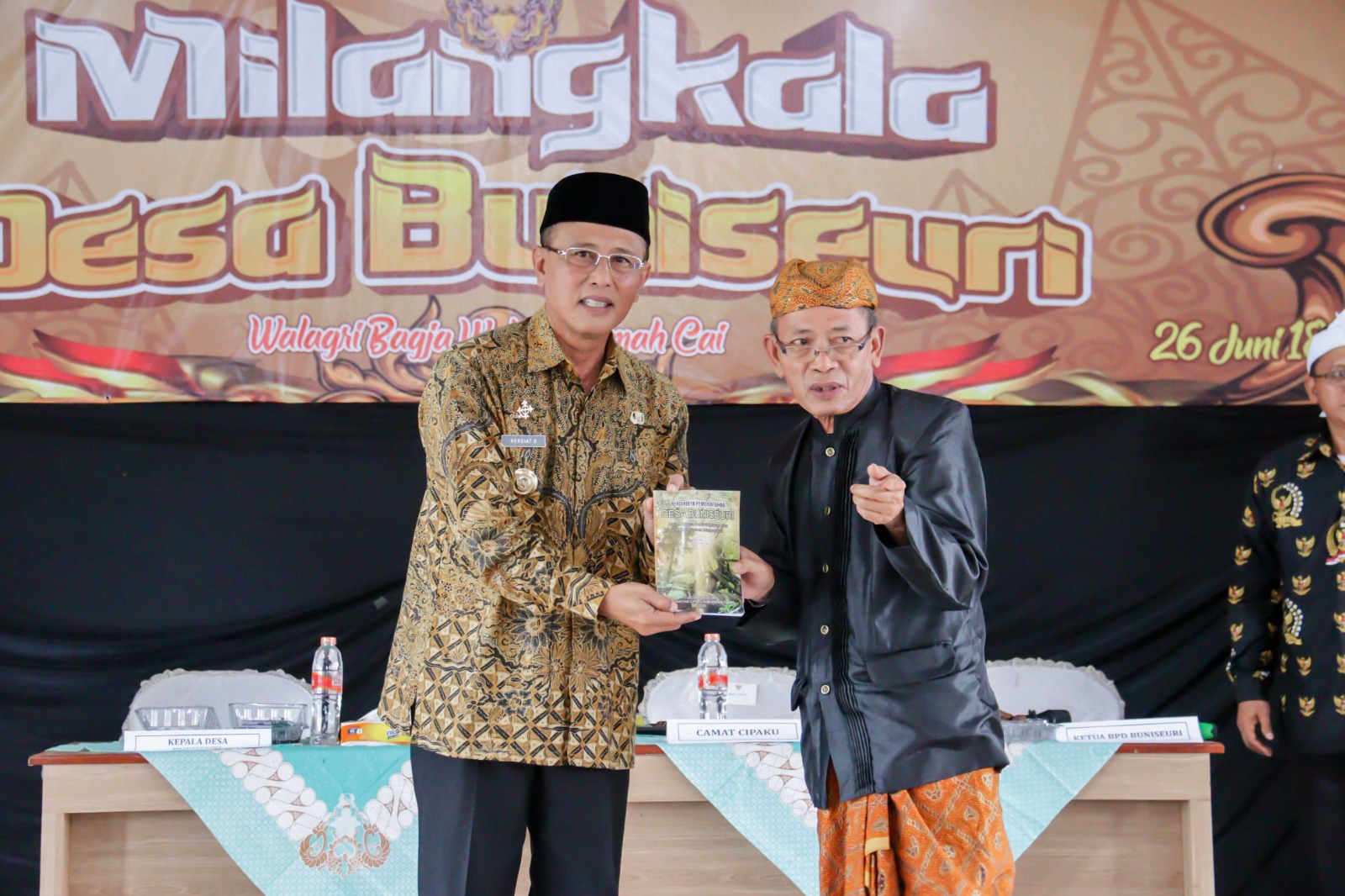 Rayakan Milangkala Desa Buniseuri ke-223, Bupati Herdiat Ajak Warga Bergerak Bersama Membangun Desa